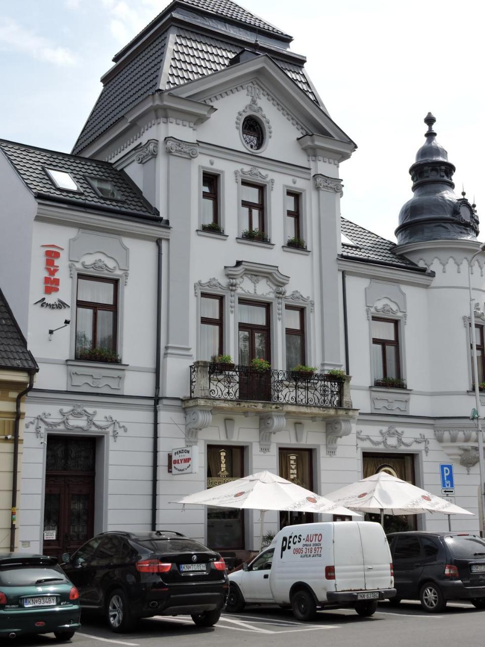 Olymp Penzion Révkomárom Kültér fotó