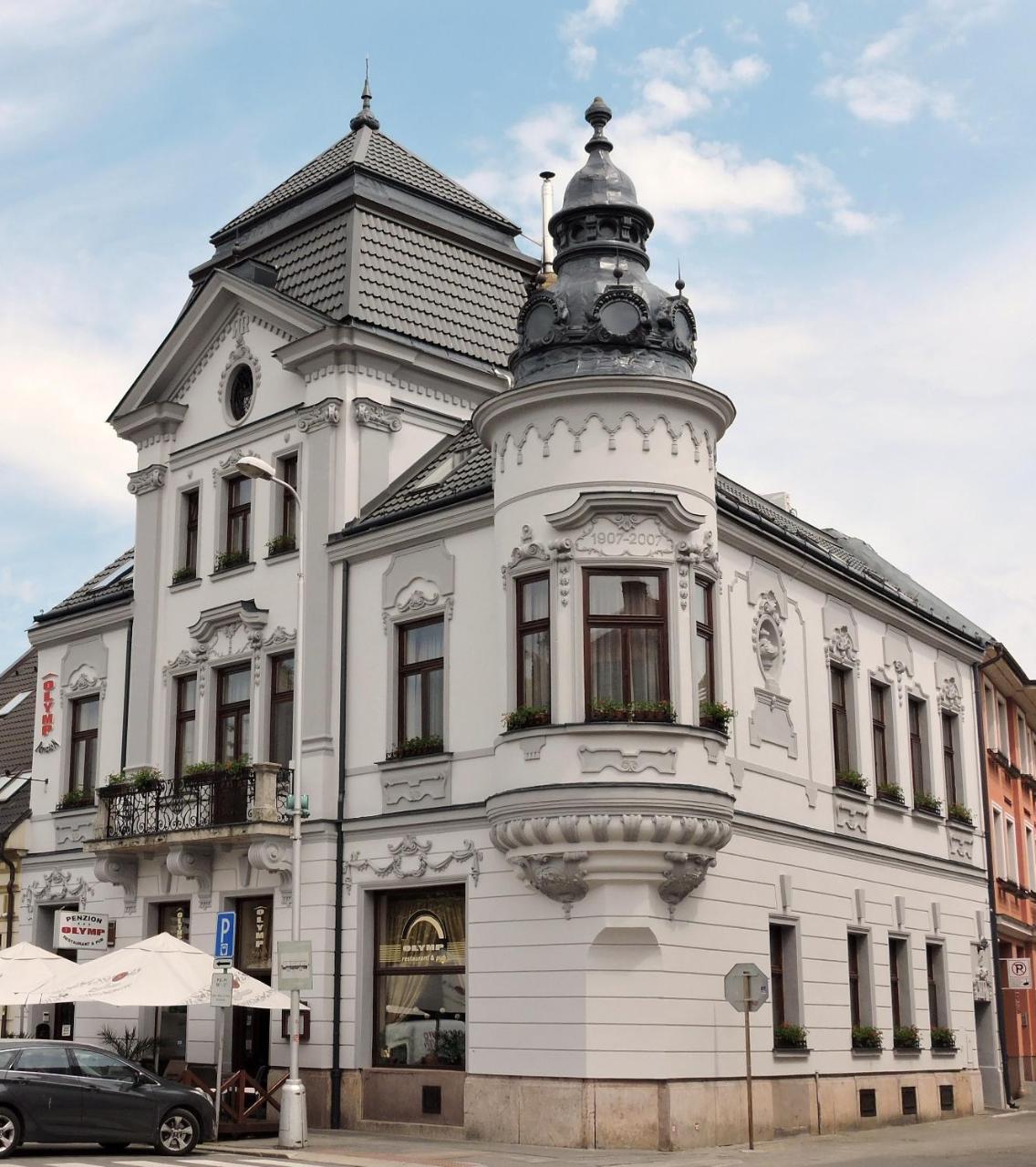 Olymp Penzion Révkomárom Kültér fotó